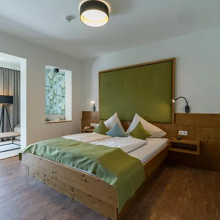 Streklhof Hotel 4*