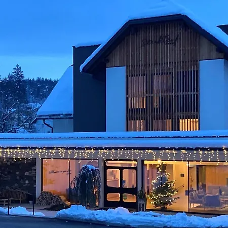 Streklhof 4*